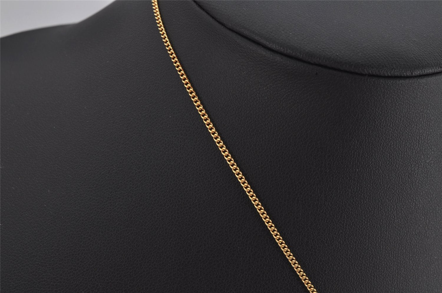 Authentic Christian Dior Gold Tone Chain Pendant Necklace CD 0468K