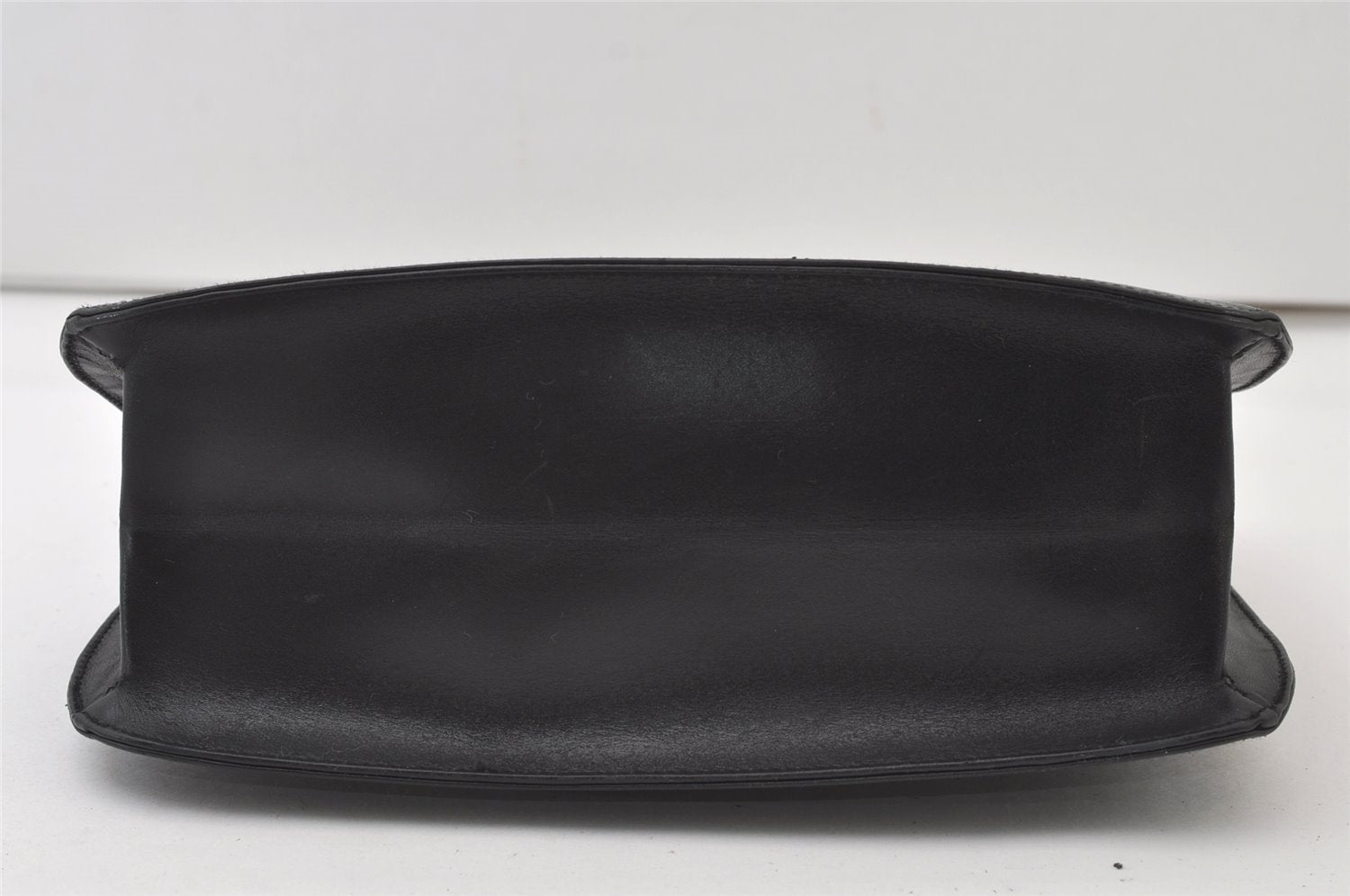 Authentic GUCCI Vintage Shoulder Bag Purse Leather Black 0471J