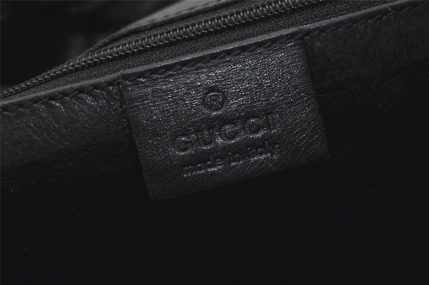 Authentic GUCCI Vintage Shoulder Bag Purse Leather Black 0471J