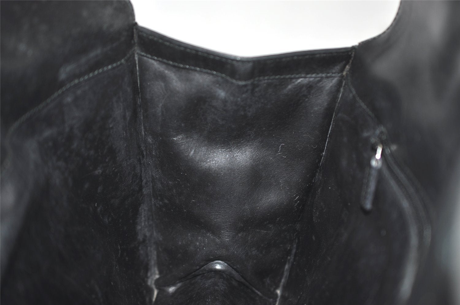 Authentic GUCCI Vintage Shoulder Bag Purse Leather Black 0471J