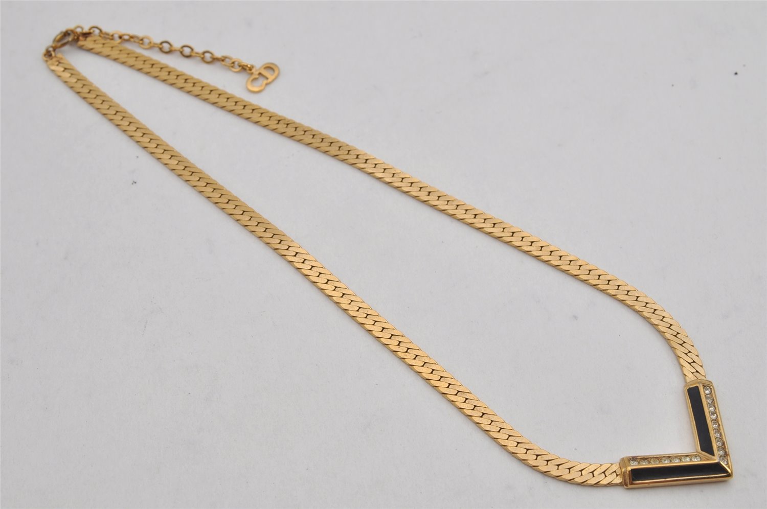 Authentic Christian Dior Gold Tone Chain Rhinestone Pendant Necklace CD 0471K