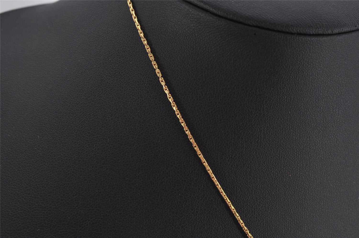 Authentic Christian Dior Gold Tone Chain Pendant Necklace CD 0474K