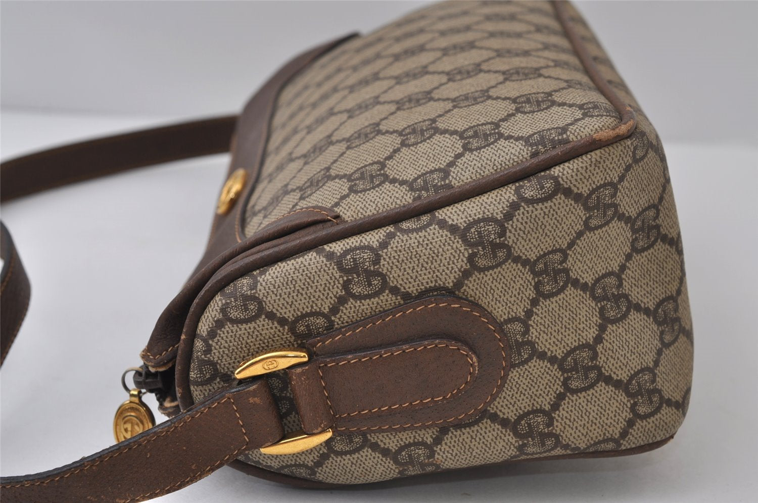 Authentic GUCCI Vintage Shoulder Cross Body Bag Purse GG PVC Leather Brown 0478J