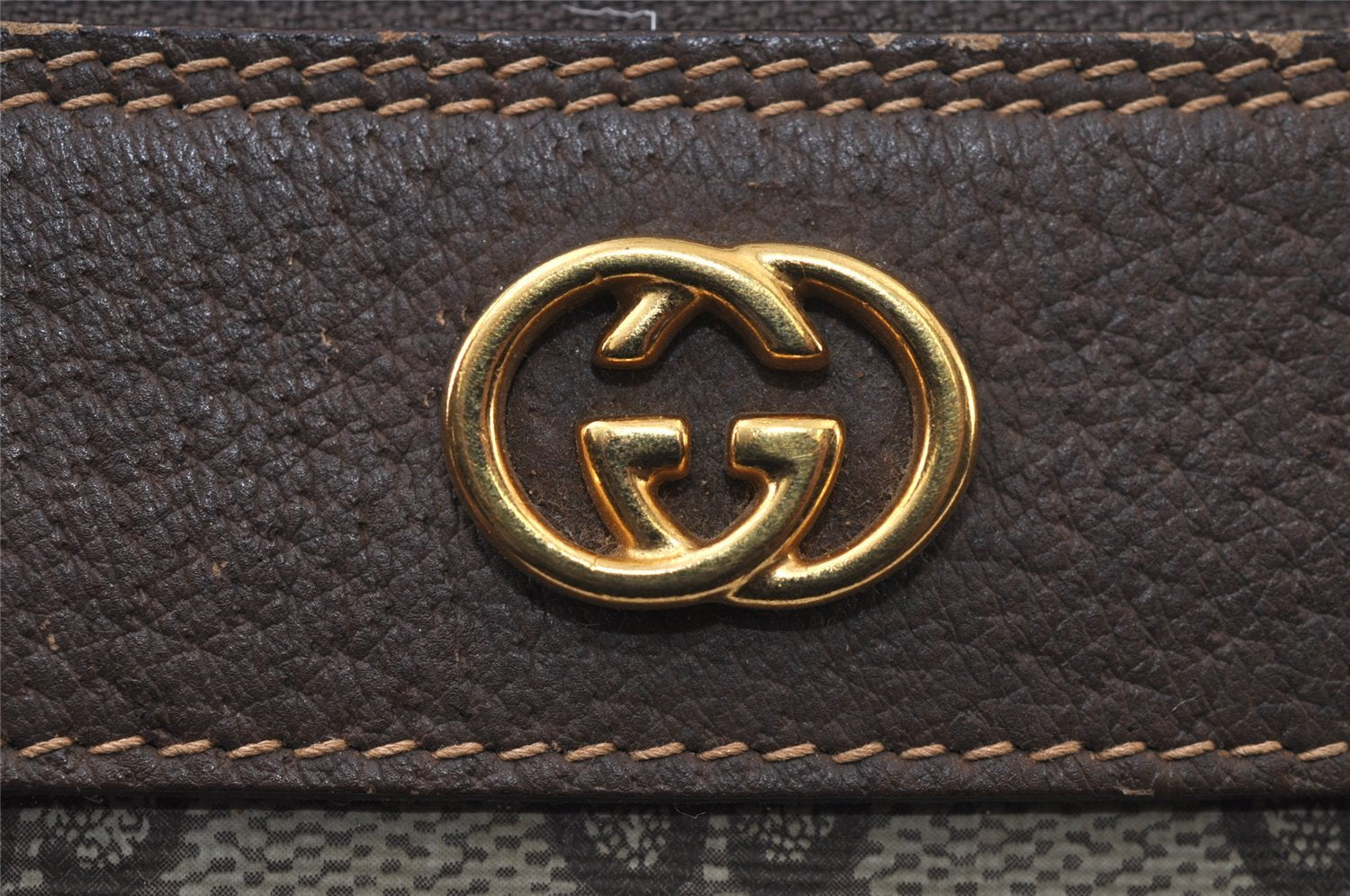 Authentic GUCCI Vintage Shoulder Cross Body Bag Purse GG PVC Leather Brown 0478J