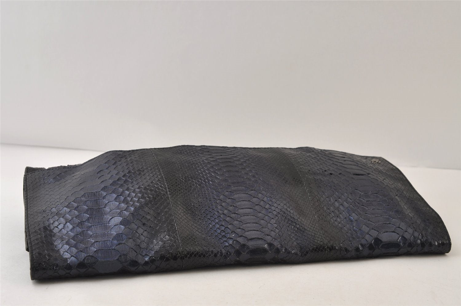 Authentic GUCCI Python Motif Leather Clutch Hand Bag Navy 228574 Box 0487J