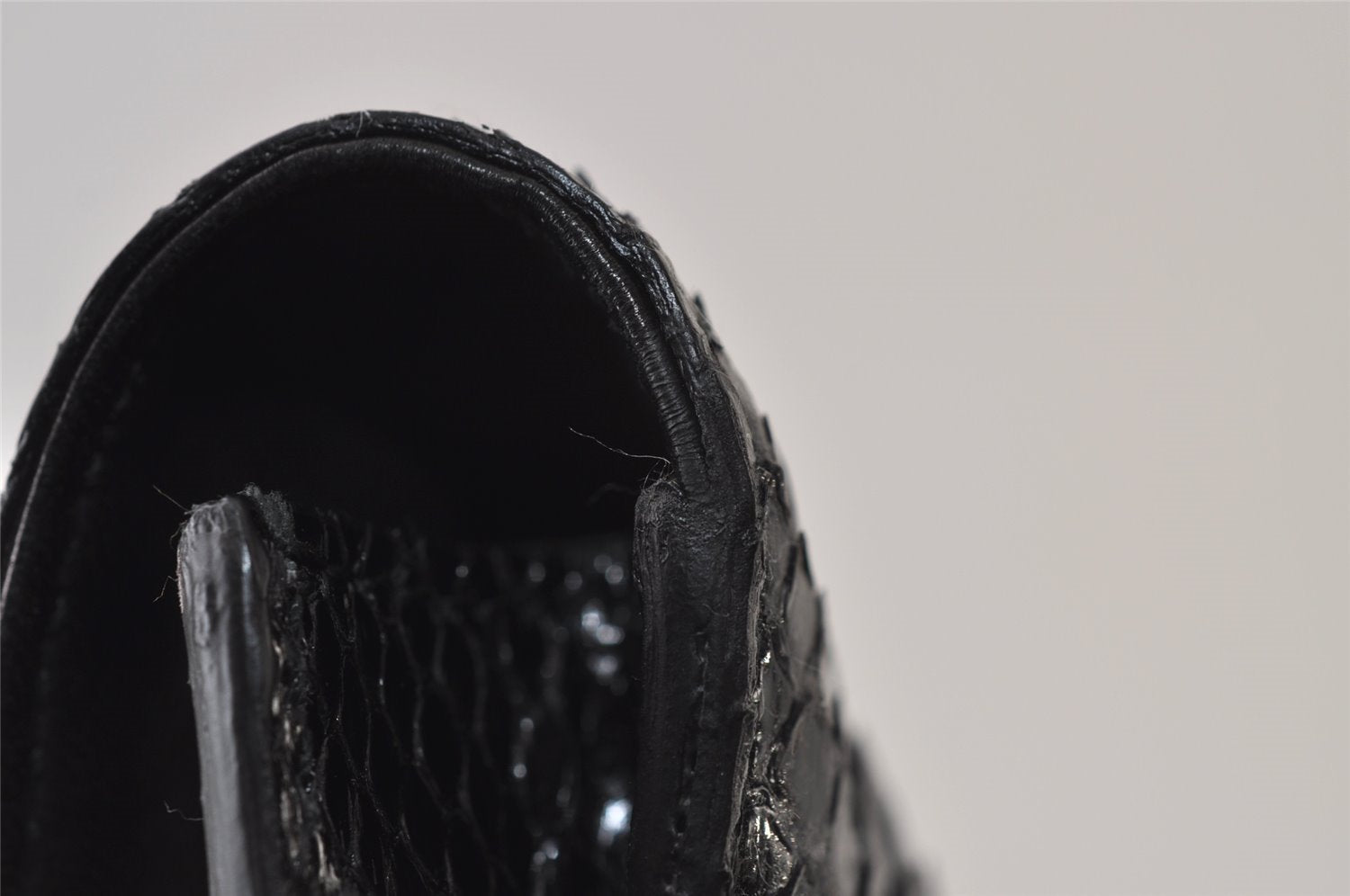 Authentic GUCCI Python Motif Leather Clutch Hand Bag Navy 228574 Box 0487J