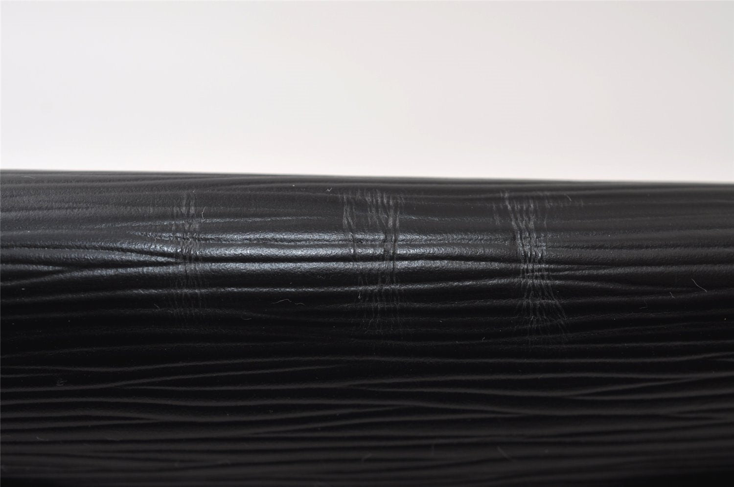 Authentic Louis Vuitton Epi Montaigne 27 Clutch Hand Bag Black M52652 LV 0505J