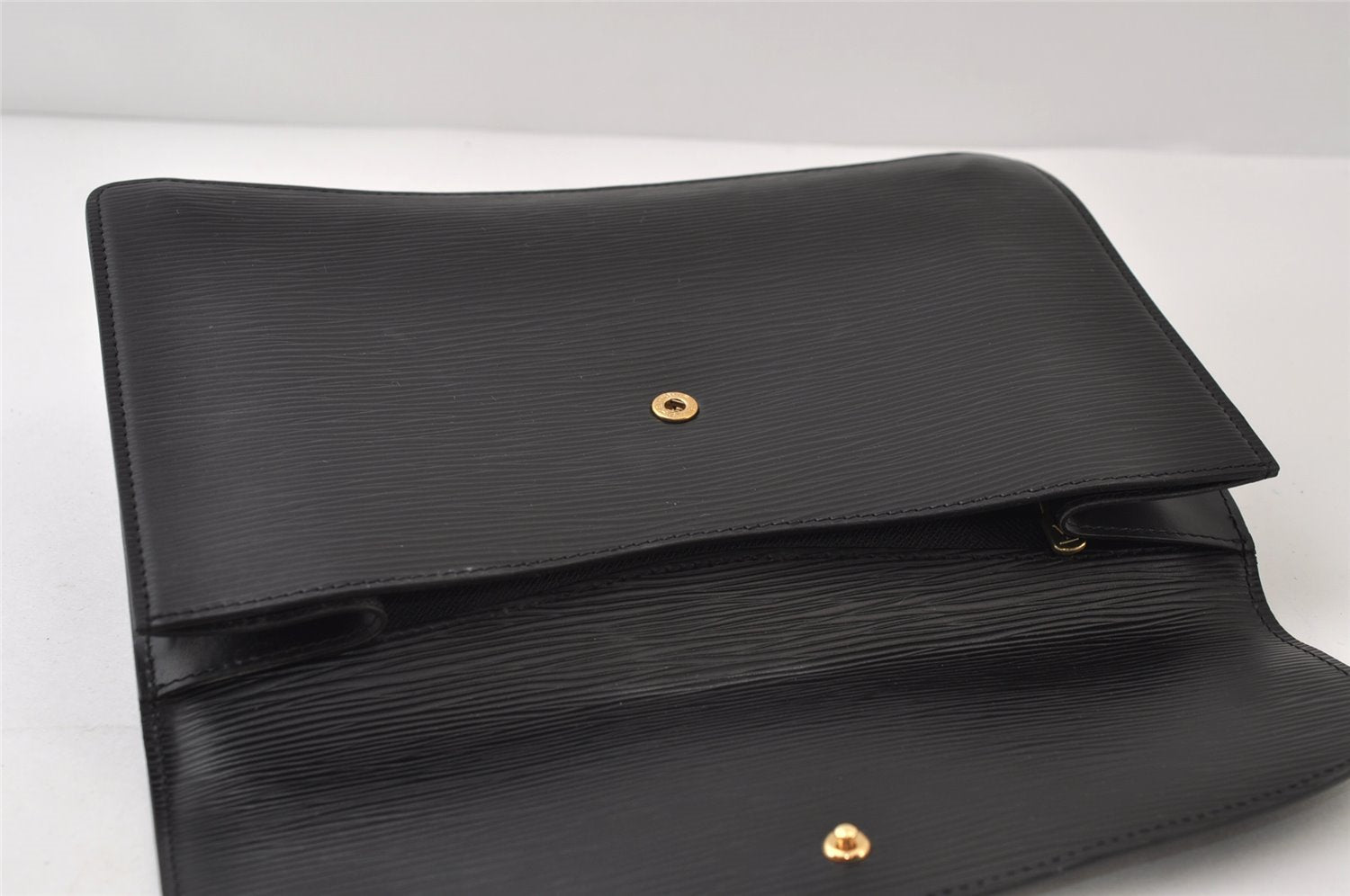 Authentic Louis Vuitton Epi Montaigne 27 Clutch Hand Bag Black M52652 LV 0505J