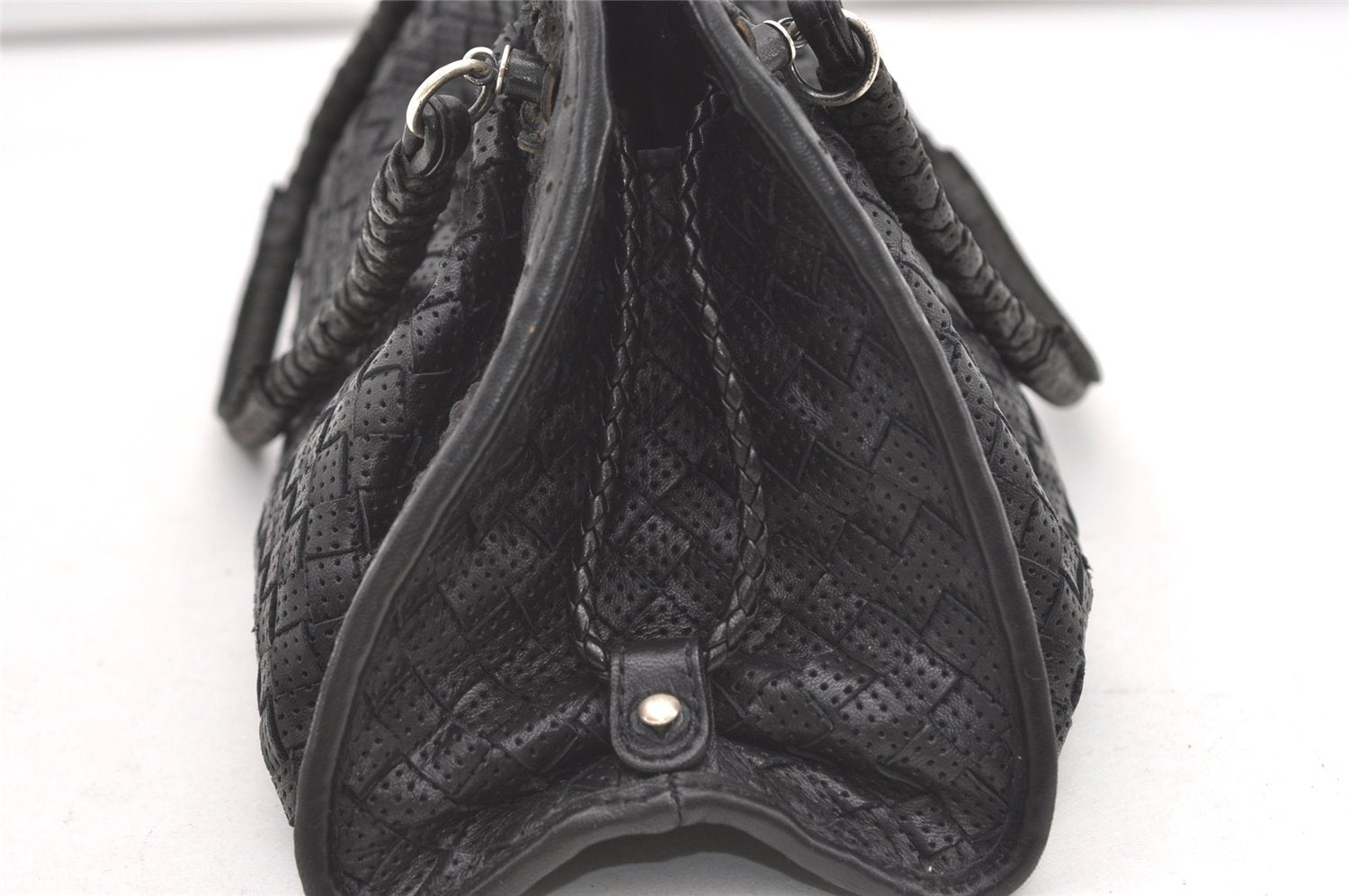 Authentic BOTTEGA VENETA Intrecciato Punching Leather Shoulder Bag Black 0514J