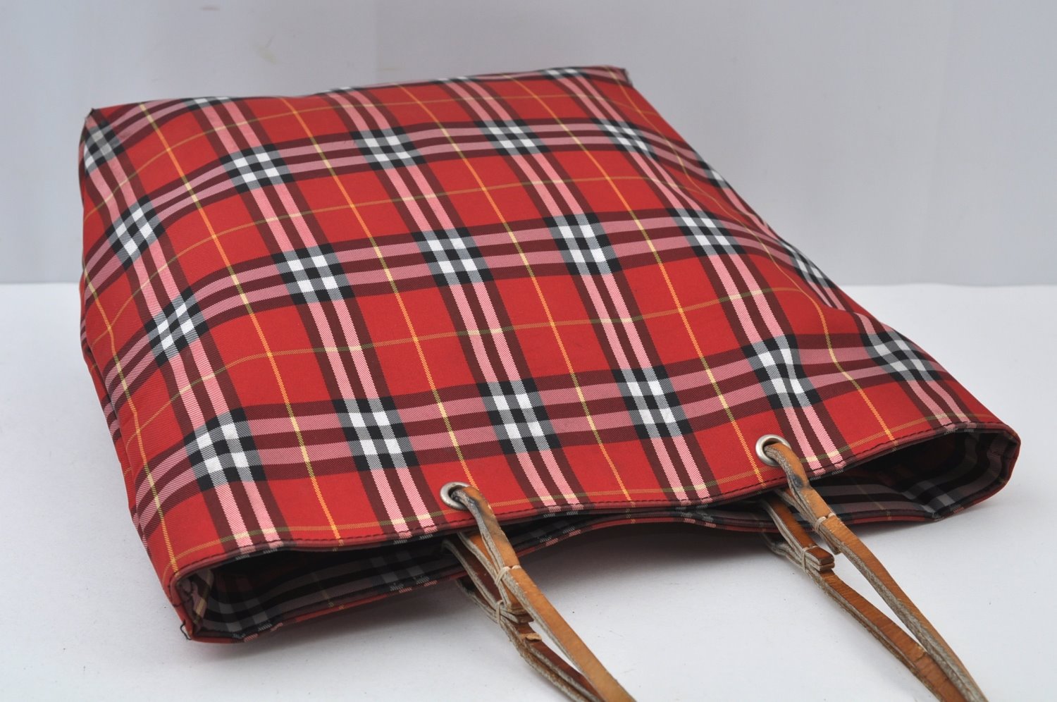 Authentic BURBERRY Check Shoulder Tote Bag Purse Nylon Leather Red 0515H