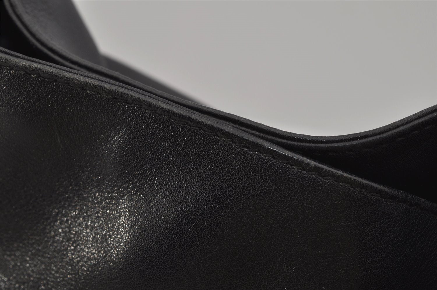 Authentic GUCCI Vintage Bamboo 2Way Shoulder Hand Bag Leather Black Junk 0518J