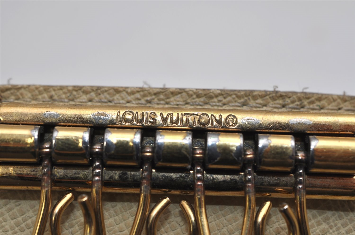 Authentic Louis Vuitton Damier Azur Multicles 6 Key Case Holder N61745 LV 0520K