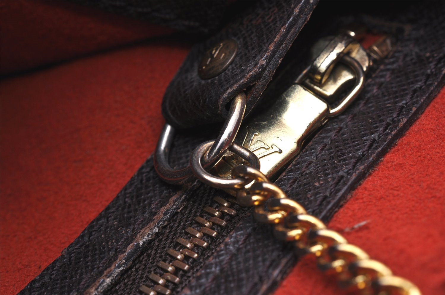 Authentic Louis Vuitton Damier Marais Bucket Shoulder Tote Bag N42240 LV 0526J