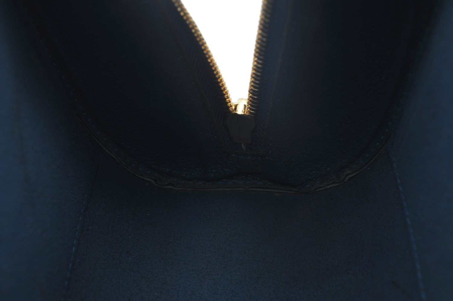 Authentic Louis Vuitton Epi Dauphine GM Cosmetic Pouch Blue M48435 LV 0528I