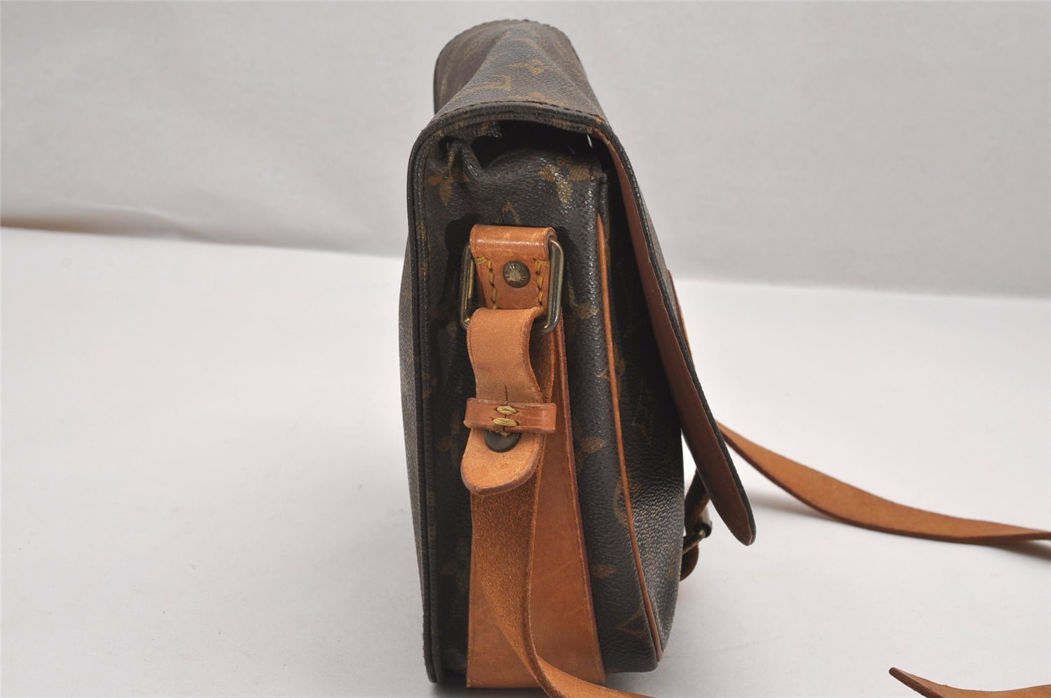 Authentic Louis Vuitton Monogram Cartouchiere MM M51253 Shoulder Cross Bag 0535J