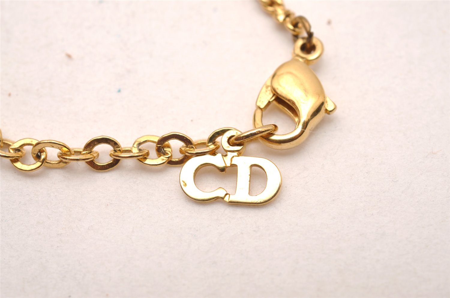 Authentic Christian Dior Gold Tone Chain Pendant Necklace CD 0536J