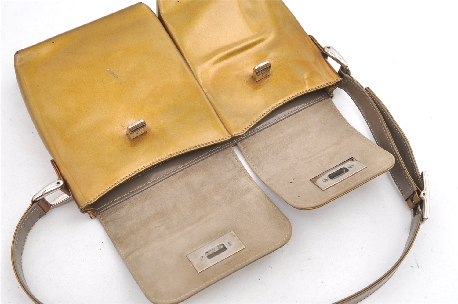 Authentic GUCCI Vintage Shoulder Hand Bag Purse Enamel Gold 0536K