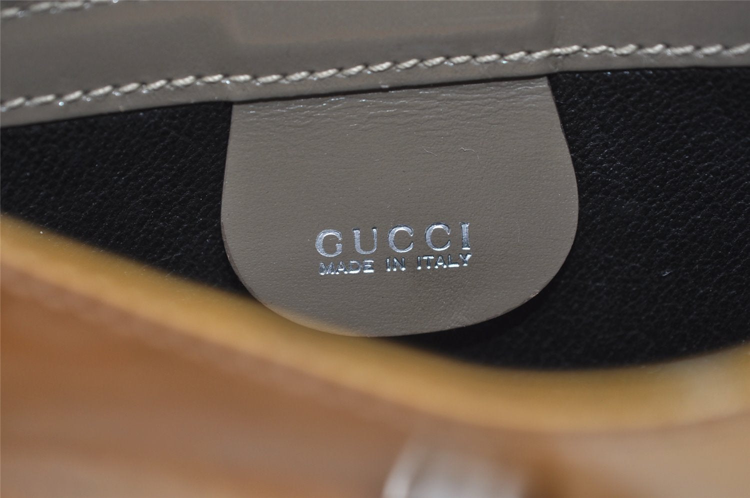 Authentic GUCCI Vintage Shoulder Hand Bag Purse Enamel Gold 0536K