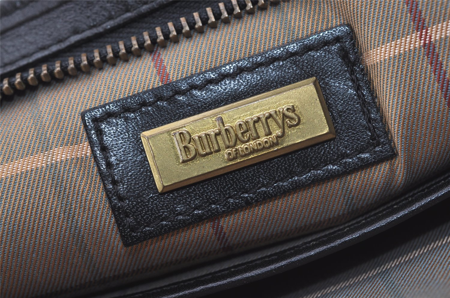 Authentic Burberrys Vintage Leather Clutch Hand Bag Purse Black 0545J