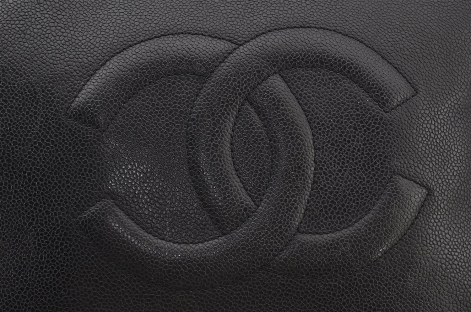 Authentic CHANEL Vintage Caviar Skin CC Logo Shoulder Tote Bag Black 0548J