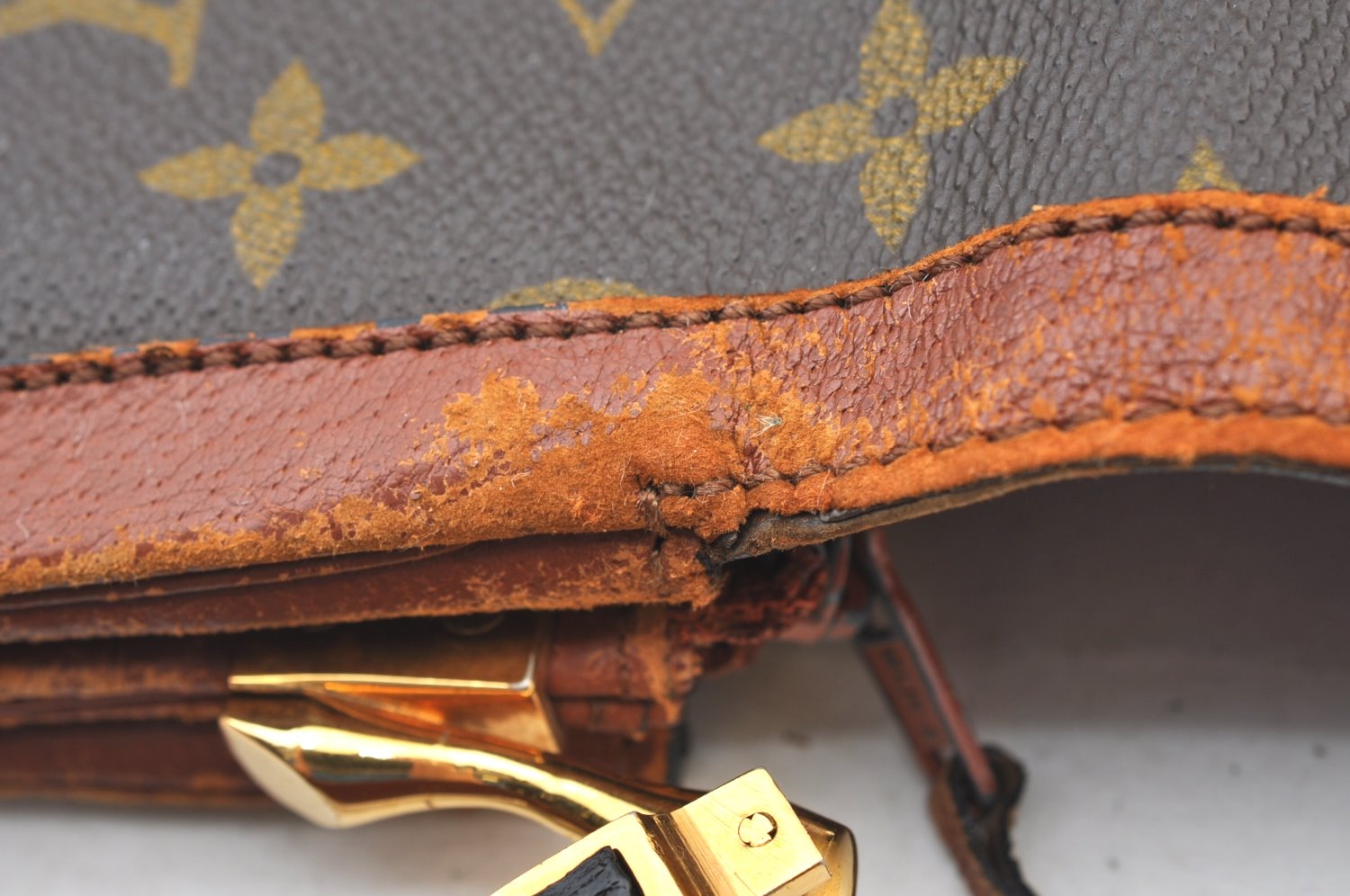 Authentic Louis Vuitton Monogram Sac Vendome Shoulder Cross Bag Old Model 0550I