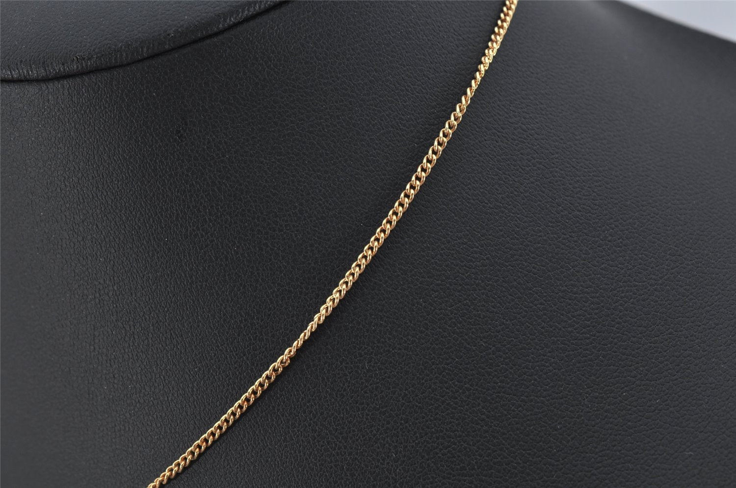 Authentic Christian Dior Gold Tone Chain Pendant Necklace CD 0550K