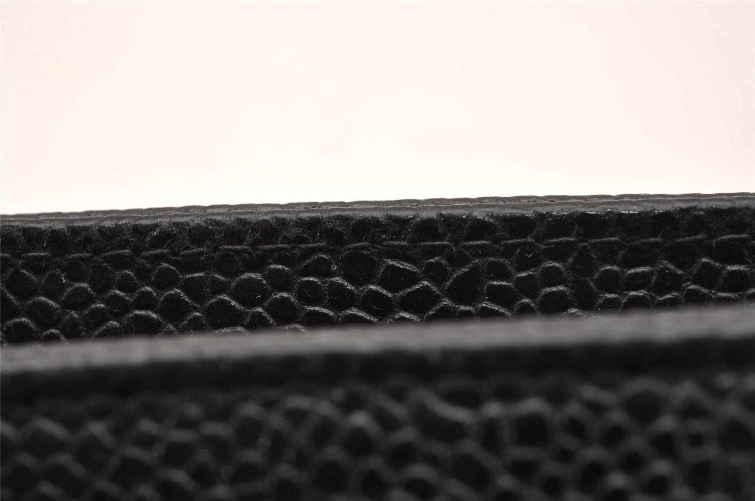 Authentic CHANEL Caviar Skin CC Logo Cosmetic Pouch Purse Black Junk 0552J