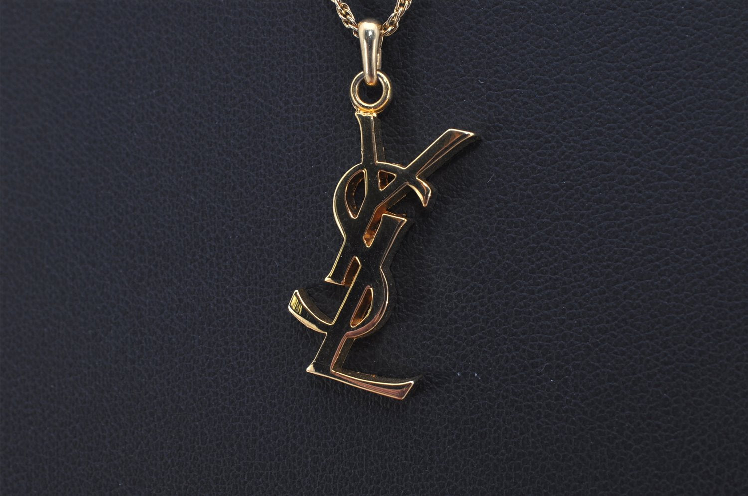 Authentic YVES SAINT LAURENT Logo Motif Necklace Chain Pendant Gold 0552K