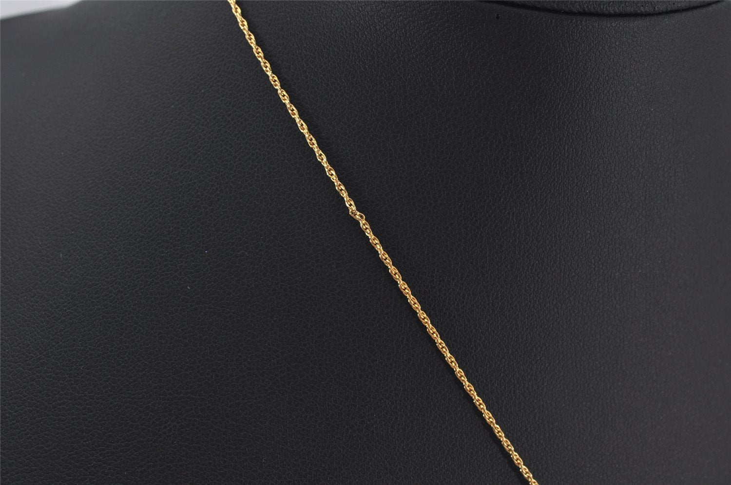 Authentic YVES SAINT LAURENT Logo Motif Necklace Chain Pendant Gold 0552K