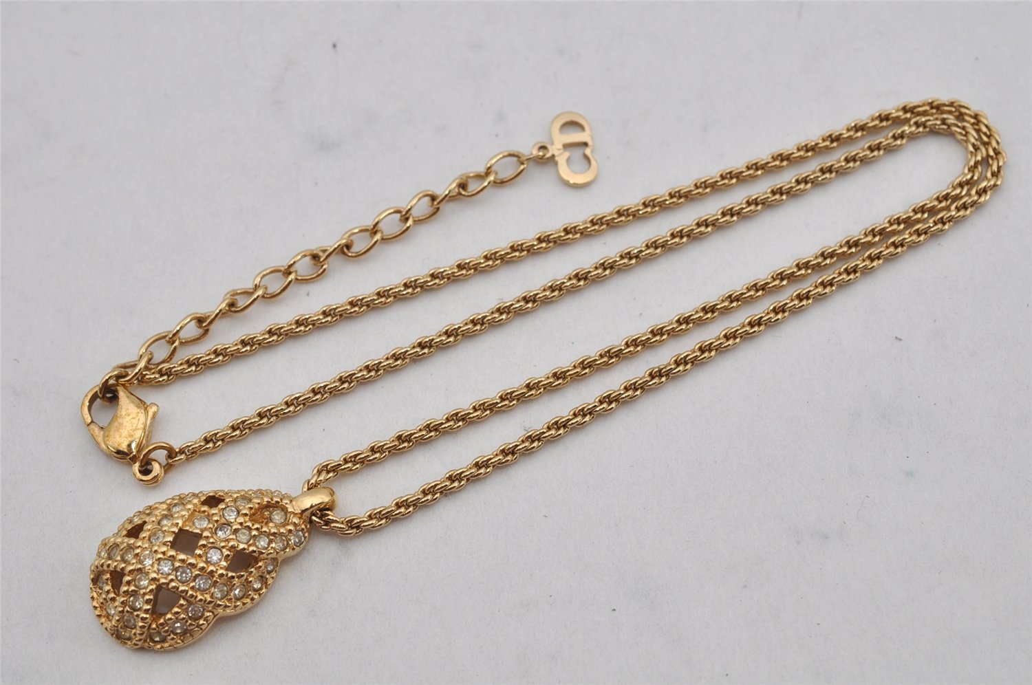 Authentic Christian Dior Gold Tone Chain Rhinestone Pendant Necklace CD 0554K