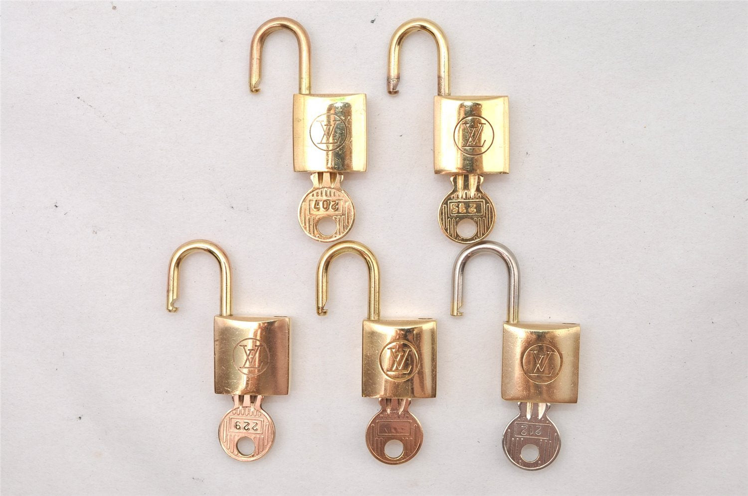 Authentic Louis Vuitton Padlock and Key 10Set Old Model LV 0558L