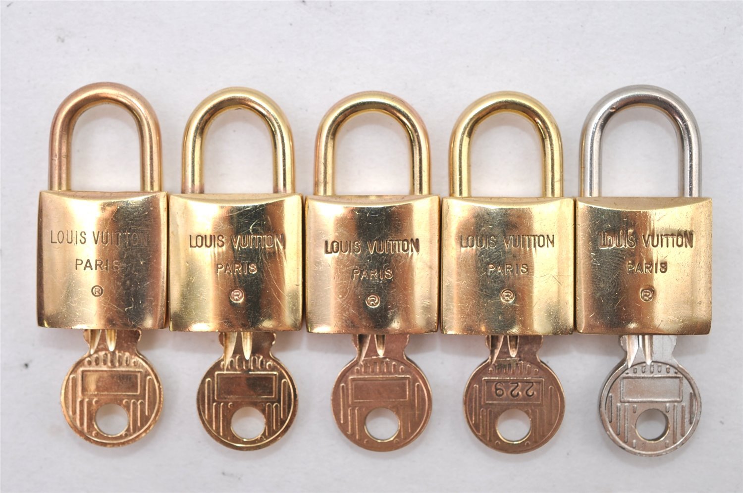 Authentic Louis Vuitton Padlock and Key 10Set Old Model LV 0558L