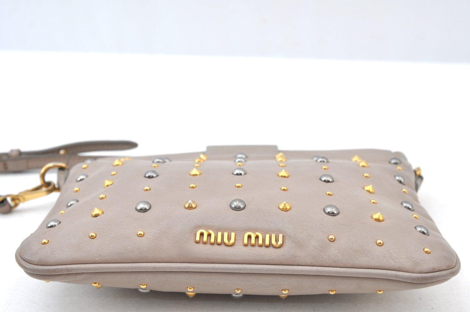 Authentic MIU MIU Studs Leather Shoulder Cross Body Bag Purse Beige 0562J