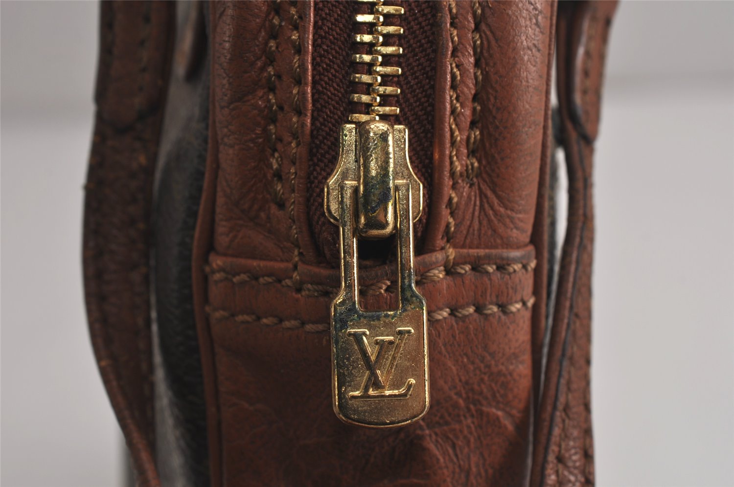 Authentic Louis Vuitton Monogram Pochette Sport Clutch Hand Bag Old Model 0562K