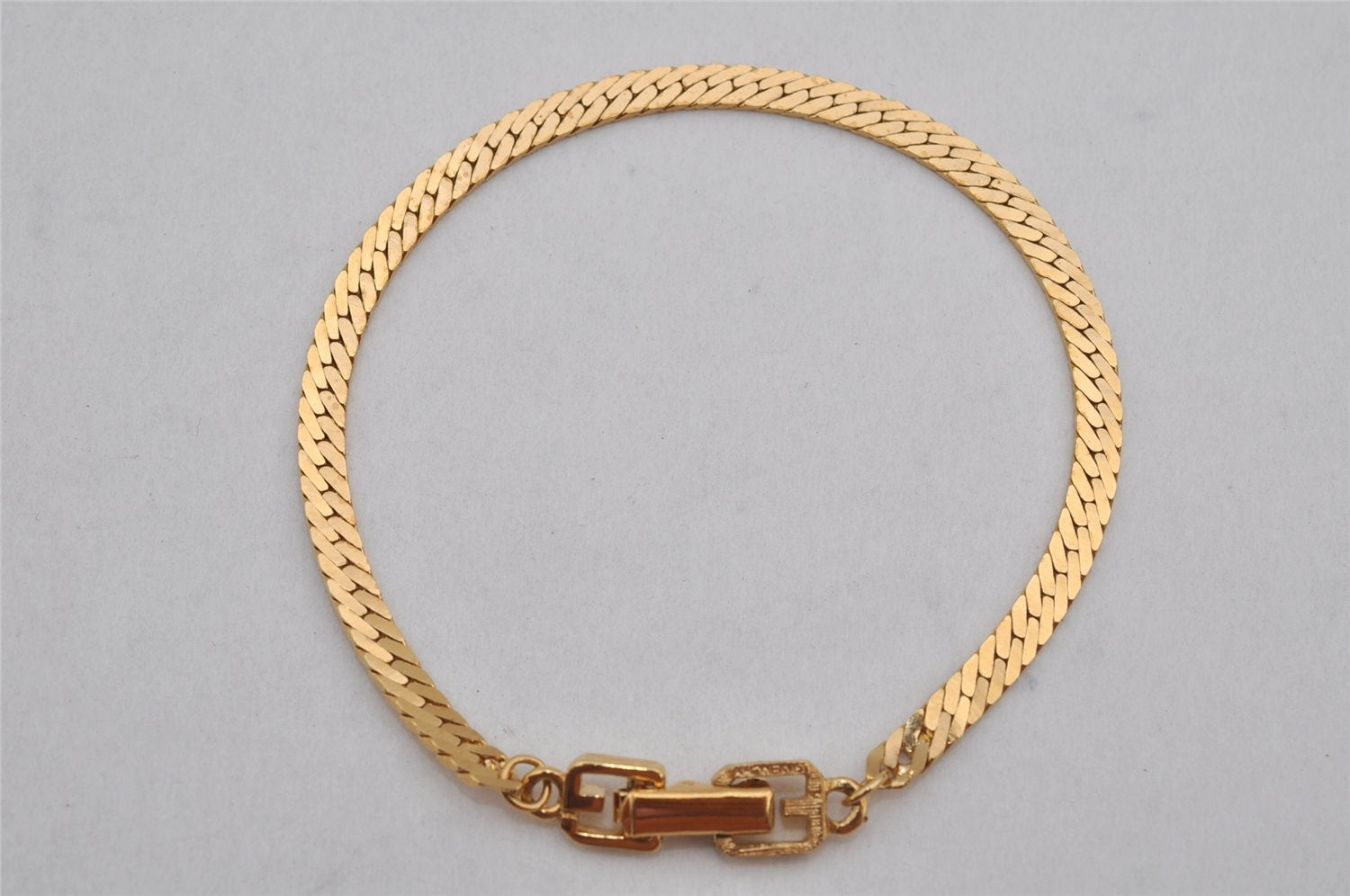 Authentic GIVENCHY Vintage Chain Bracelet Gold Tone 0569K