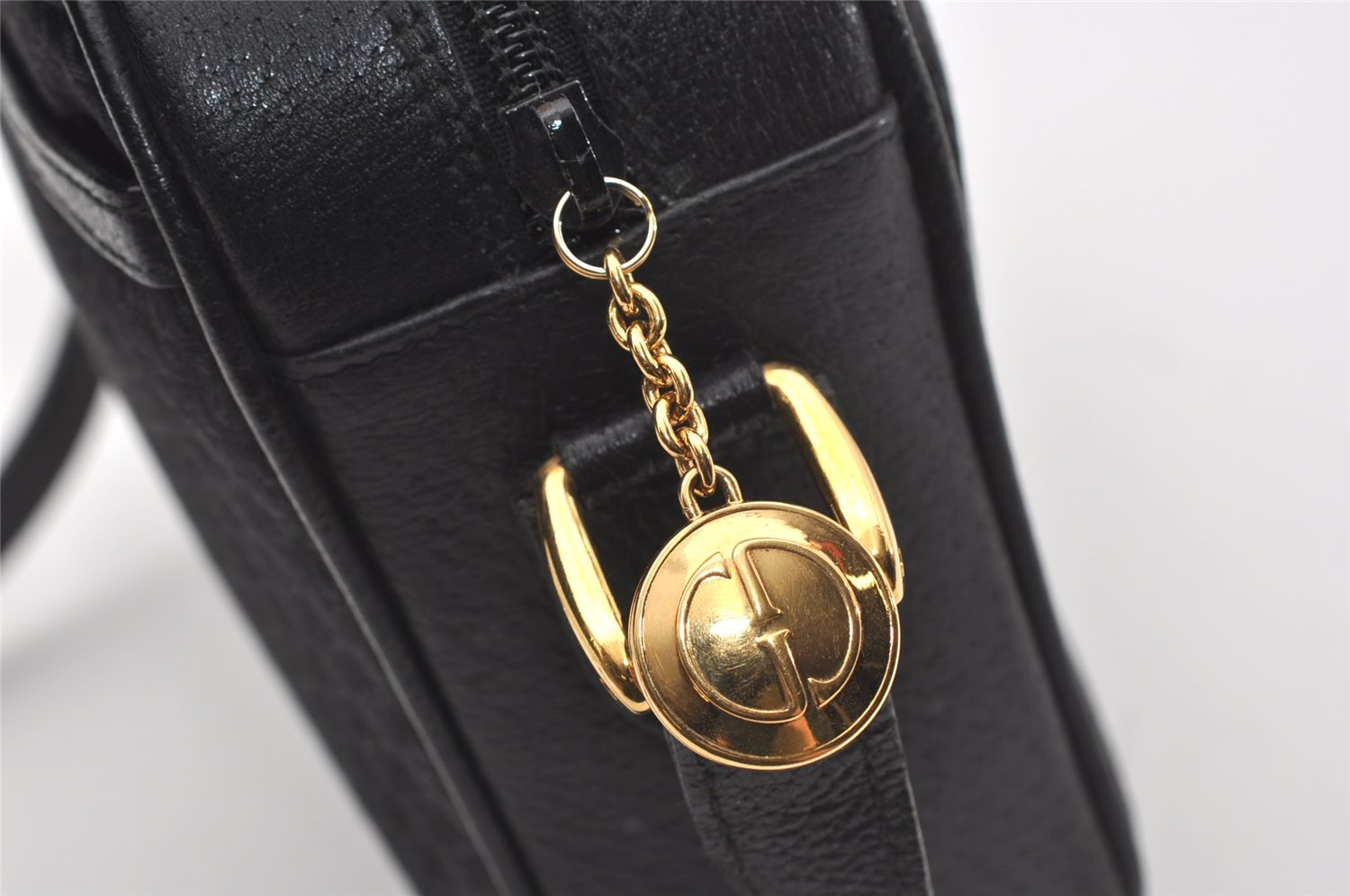 Authentic GUCCI Shoulder Cross Body Bag Purse Canvas Leather Black Junk 0575J