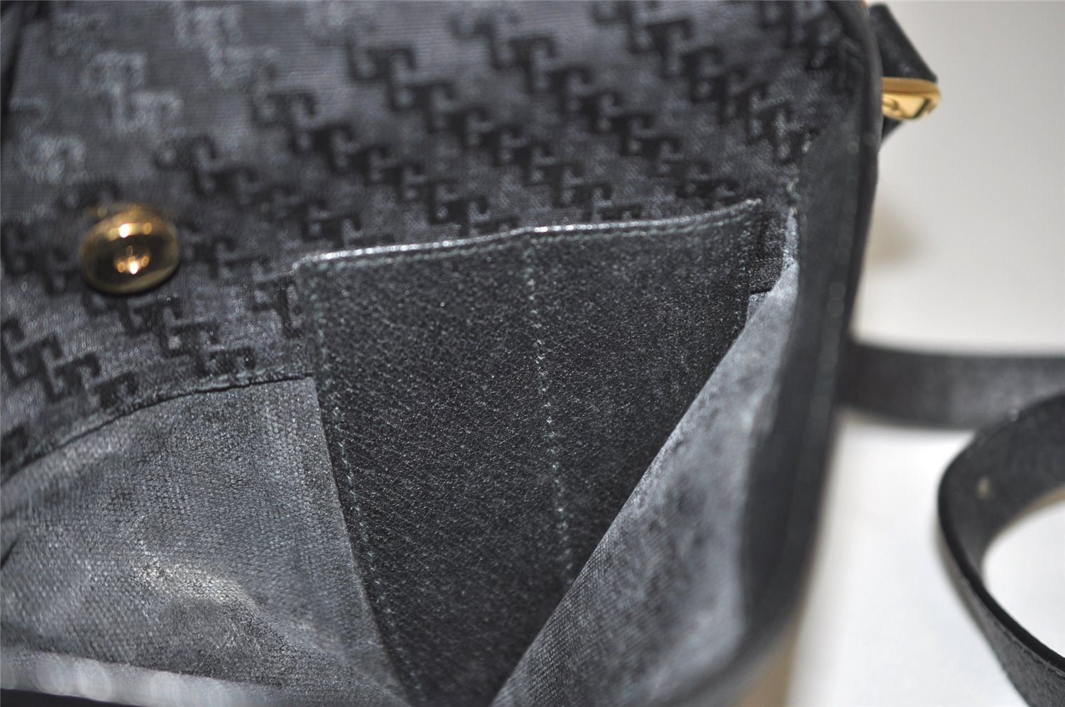 Authentic GUCCI Shoulder Cross Body Bag Purse Canvas Leather Black Junk 0575J