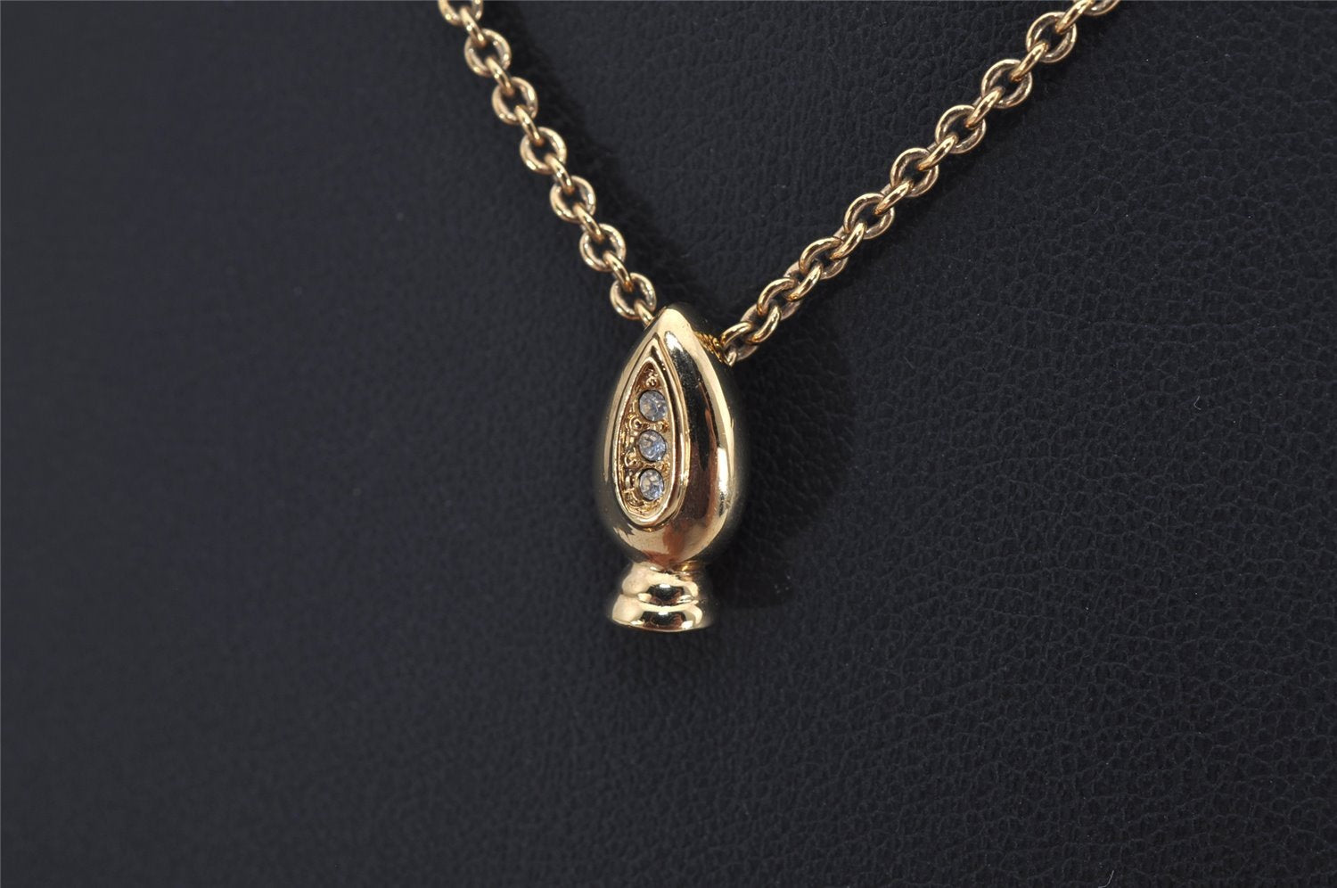 Authentic Christian Dior Gold Tone Rhinestone Chain Pendant Necklace CD 0576K