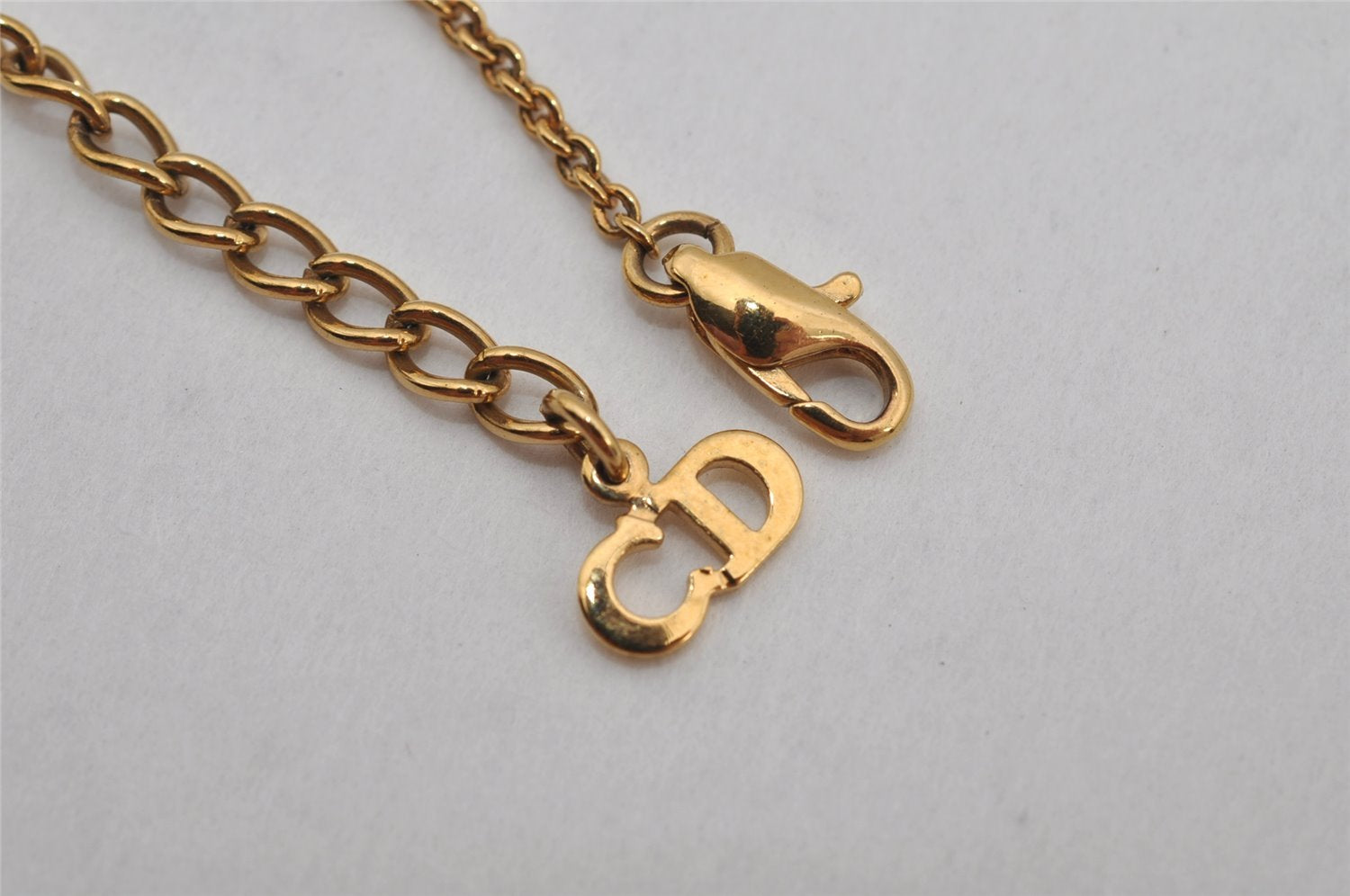 Authentic Christian Dior Gold Tone Rhinestone Chain Pendant Necklace CD 0576K