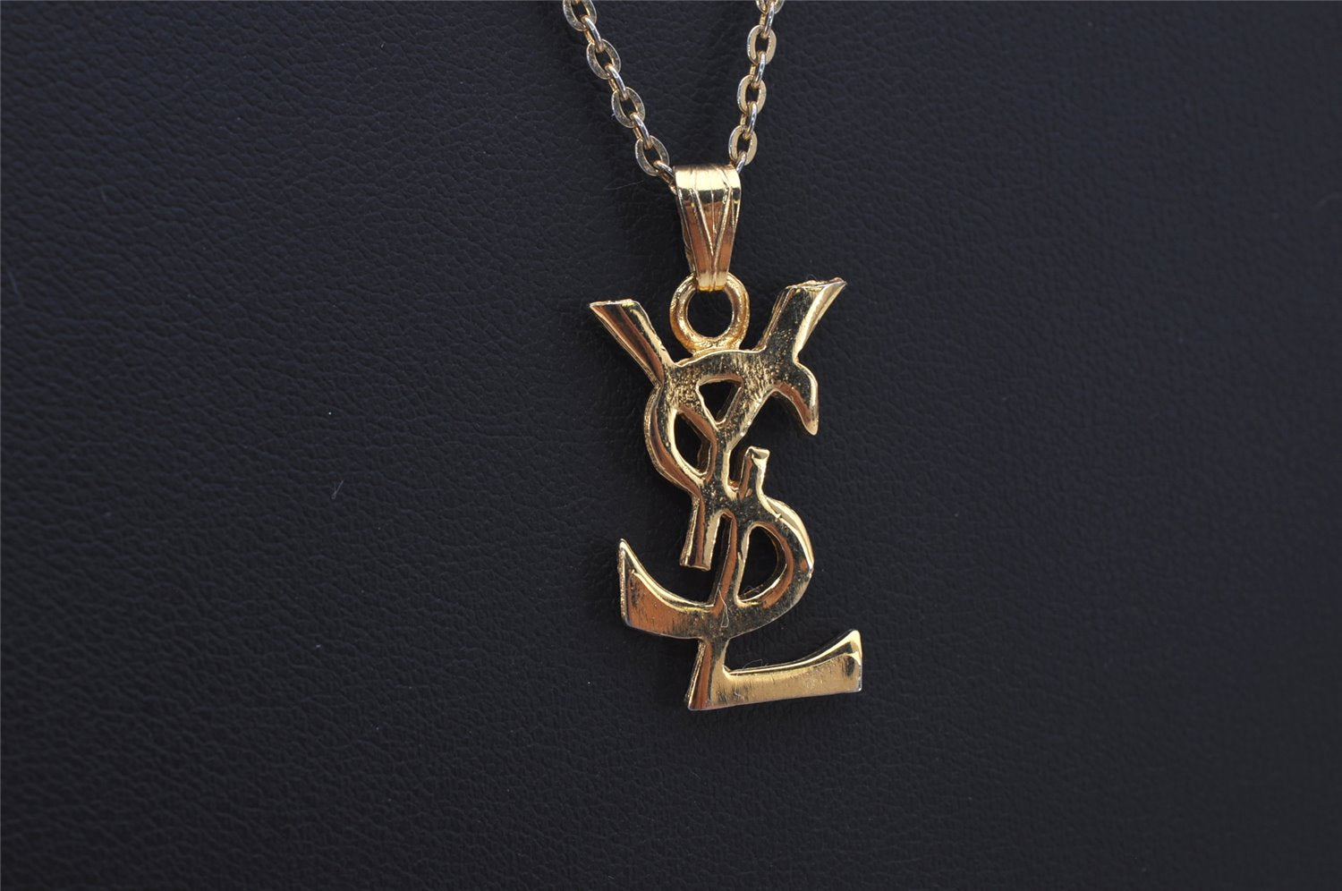 Authentic YVES SAINT LAURENT Logo Motif Necklace Chain Pendant Gold 0579K