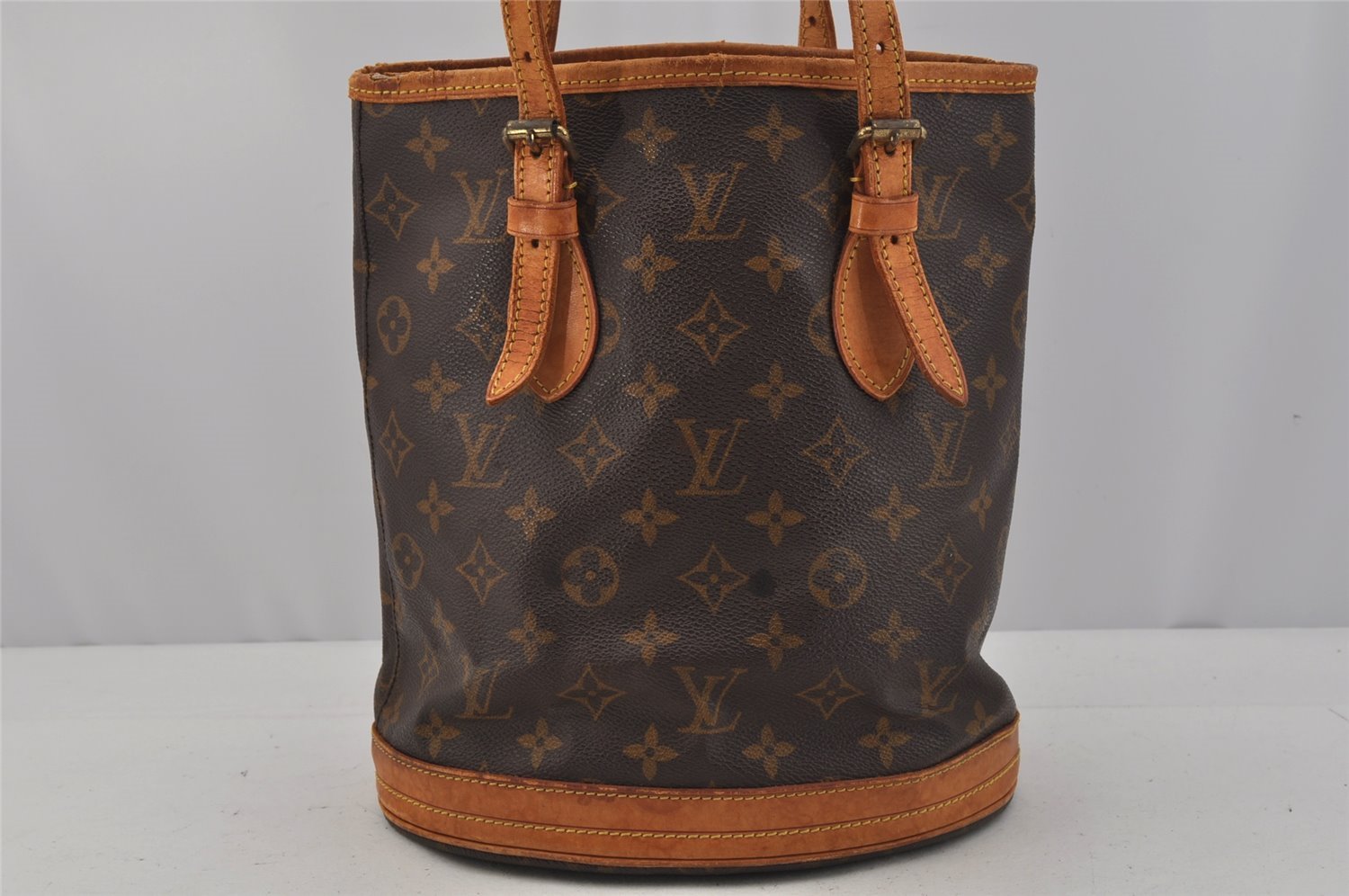 Authentic Louis Vuitton Monogram Bucket PM Shoulder Tote Bag M42238 LV 0584J