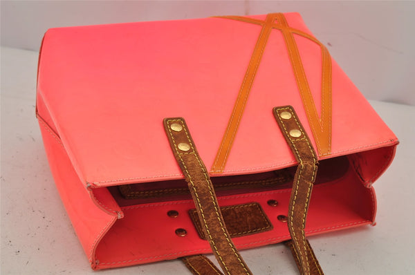 Authentic Louis Vuitton Vernis Fluo Reade PM Hand Bag Pink M91903 LV Junk 0584K