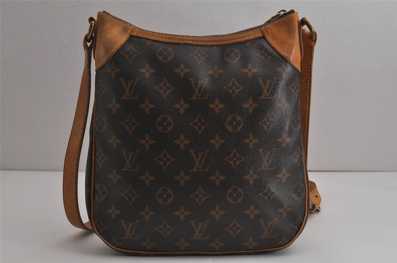 Authentic Louis Vuitton Monogram Odeon PM Shoulder Cross Bag M56390 LV 0585K