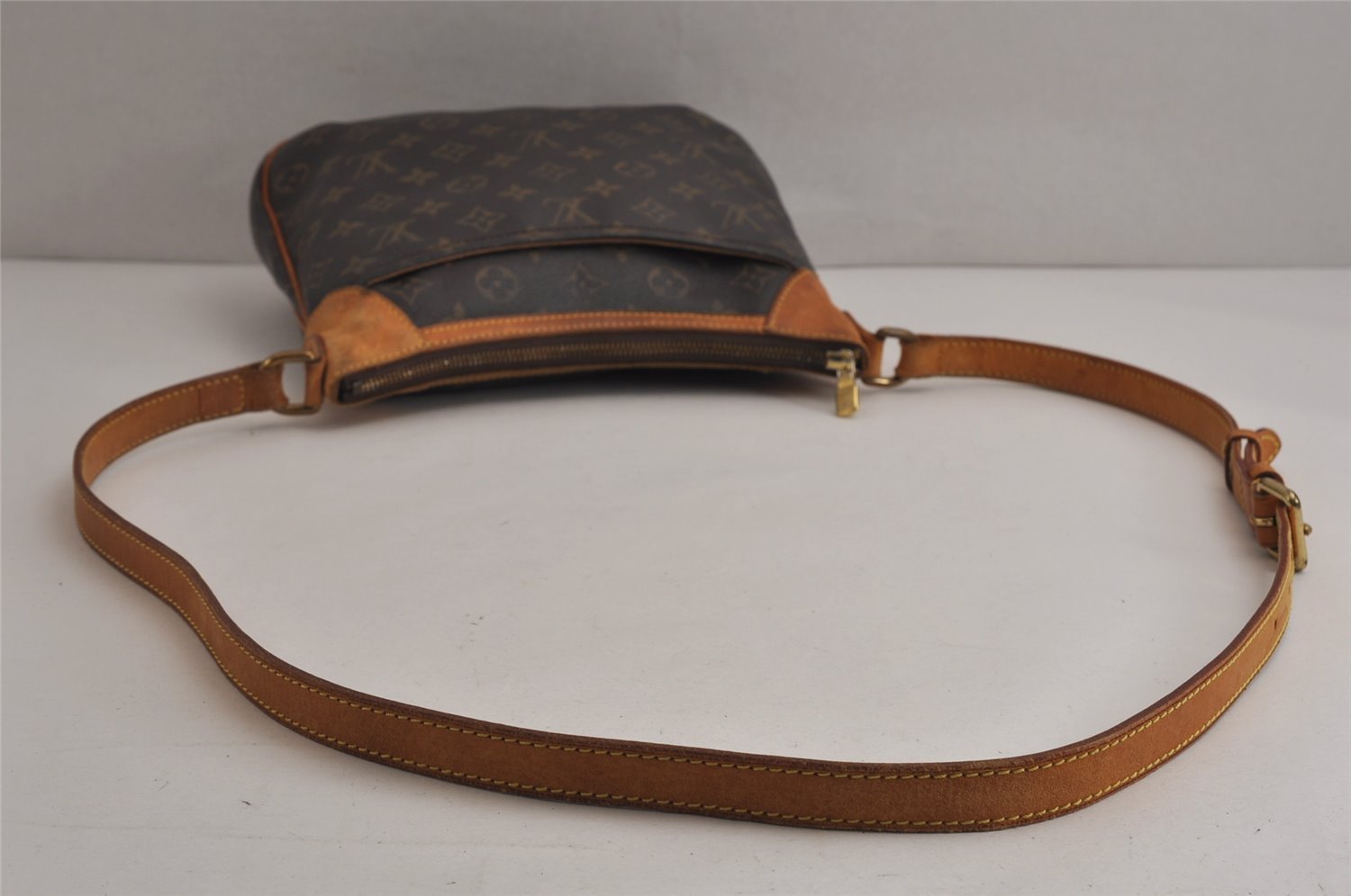 Authentic Louis Vuitton Monogram Odeon PM Shoulder Cross Bag M56390 LV 0585K