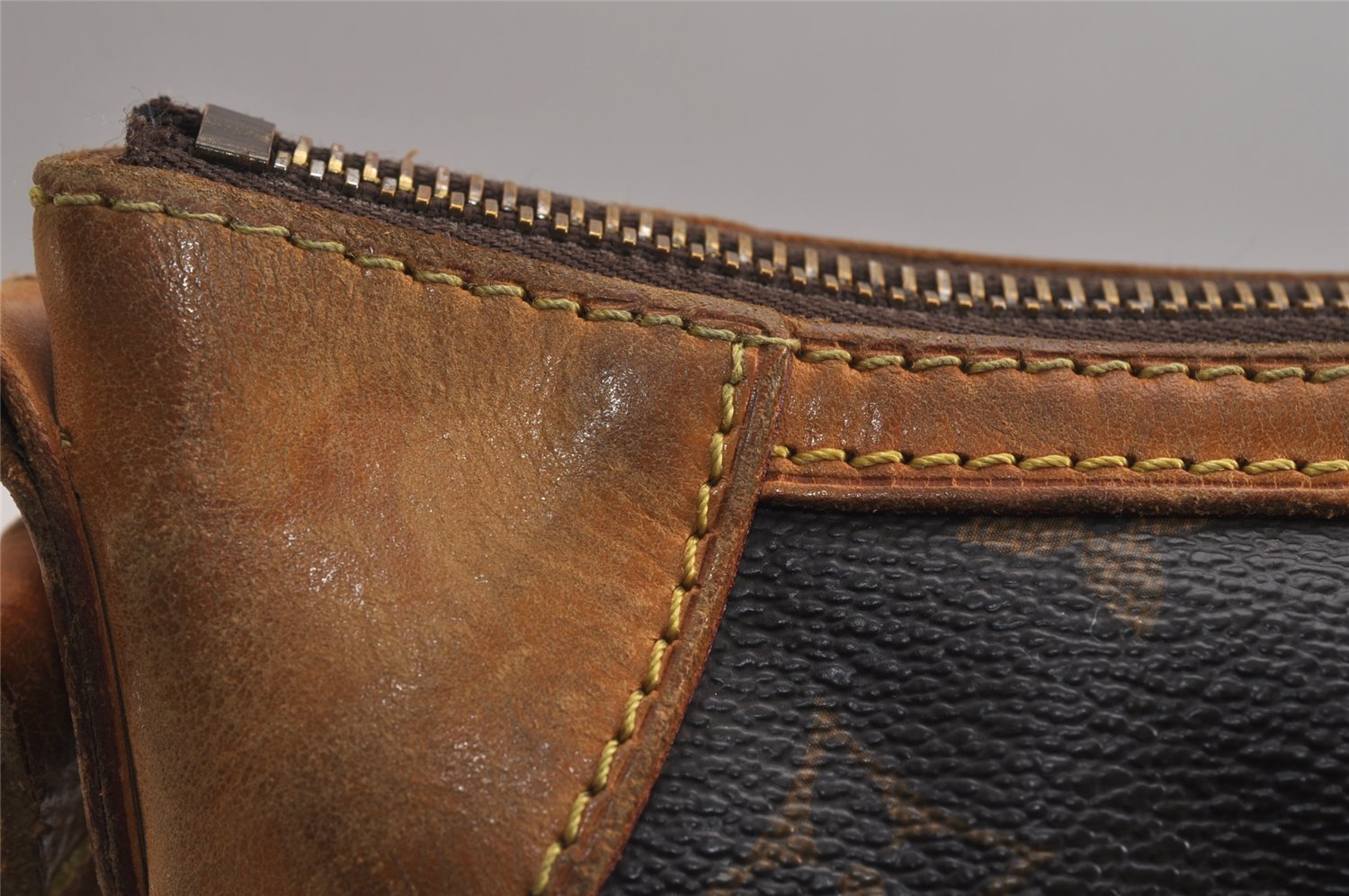 Authentic Louis Vuitton Monogram Odeon PM Shoulder Cross Bag M56390 LV 0585K