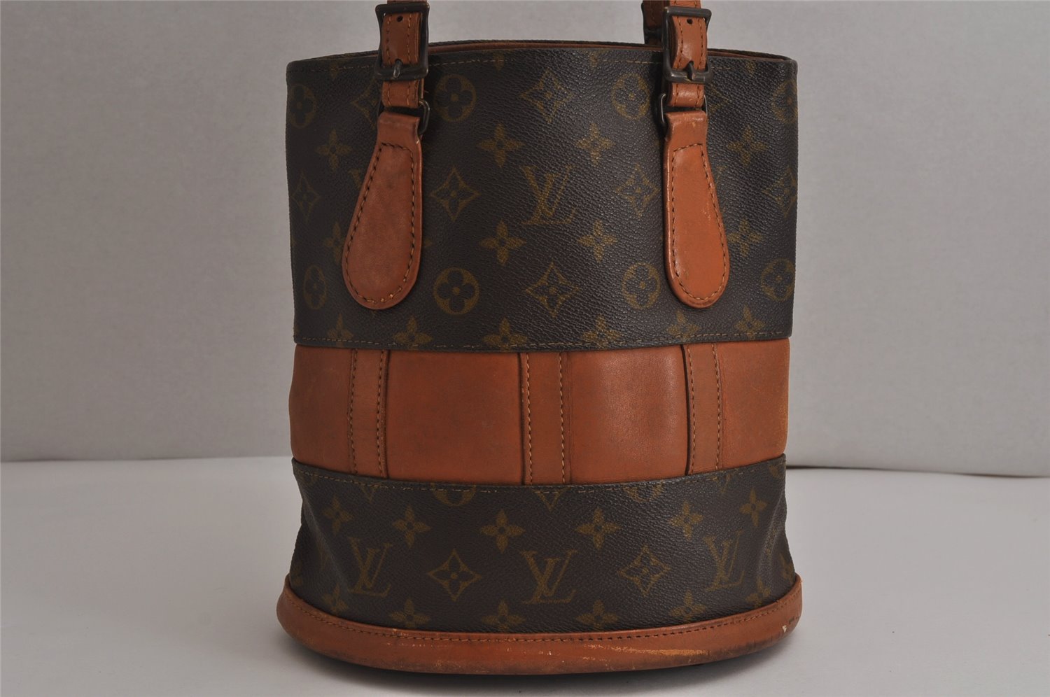 Authentic Louis Vuitton Monogram Bucket PM Shoulder Tote Bag USA Model LV 0587K