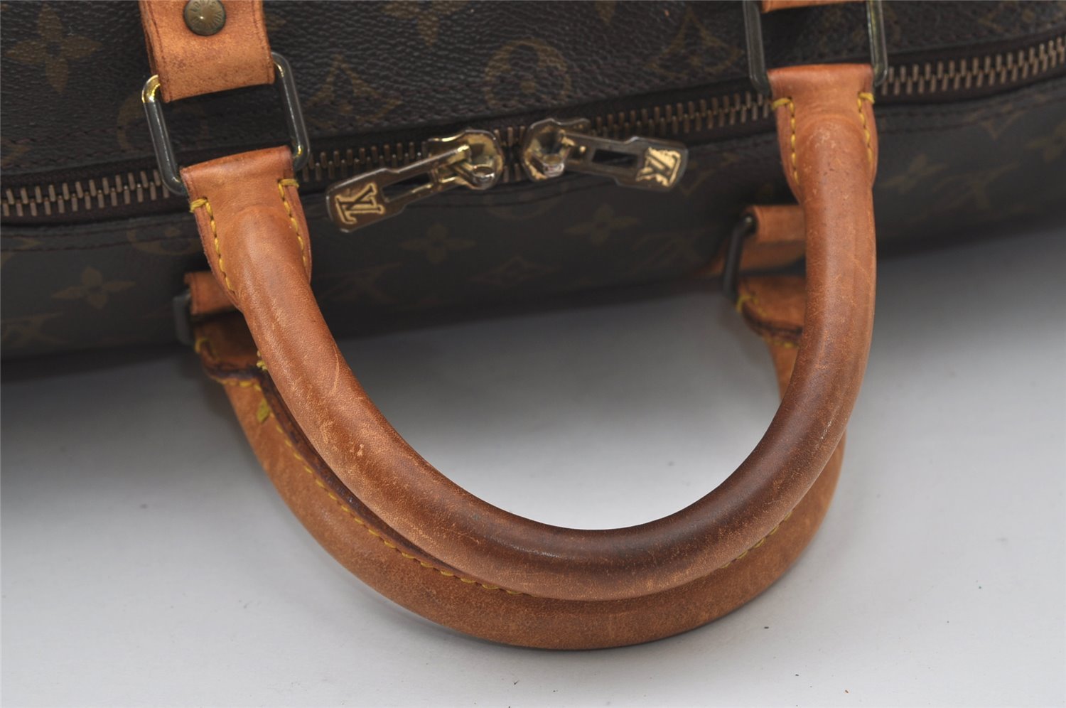 Authentic Louis Vuitton Monogram Keepall 50 Travel Boston Bag M41426 LV 0594J