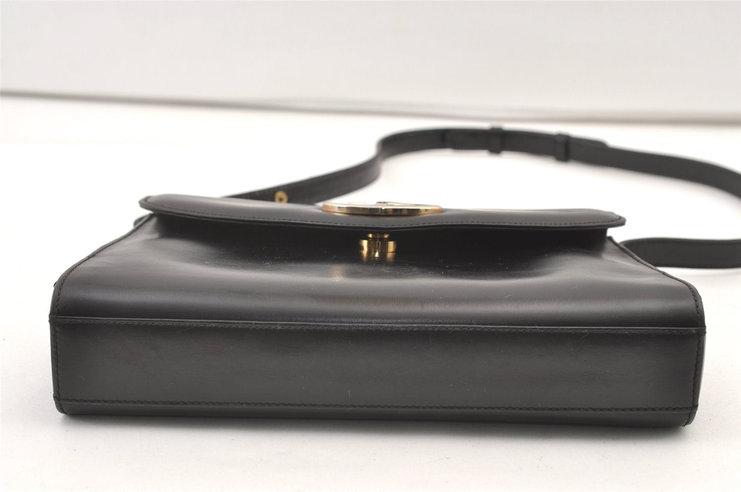 Authentic GUCCI Vintage Shoulder Hand Bag Purse Leather Black 0604K