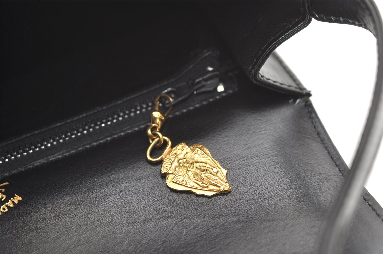 Authentic GUCCI Vintage Shoulder Hand Bag Purse Leather Black 0604K