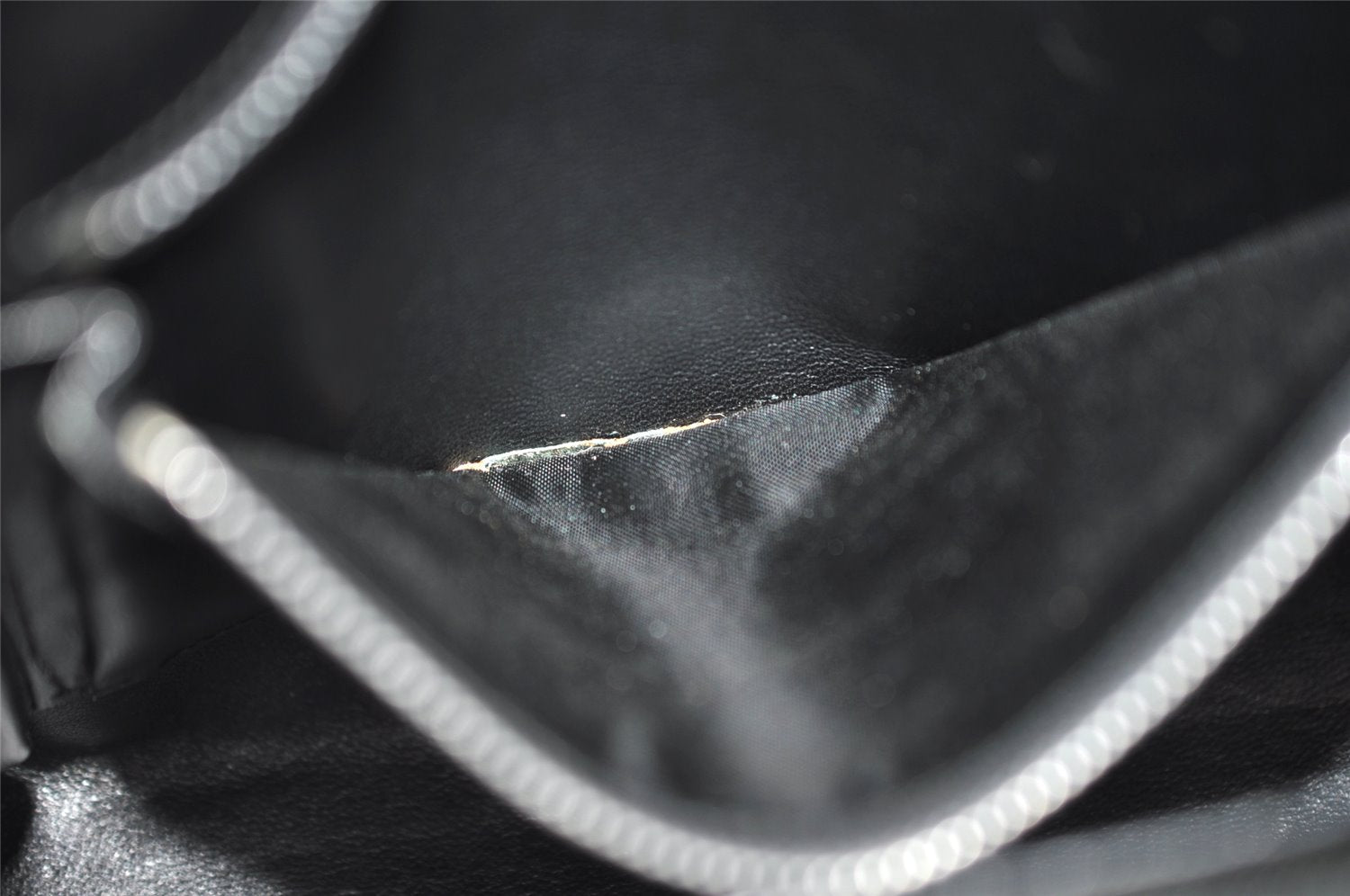 Authentic GUCCI Vintage Shoulder Hand Bag Purse Leather Black 0604K